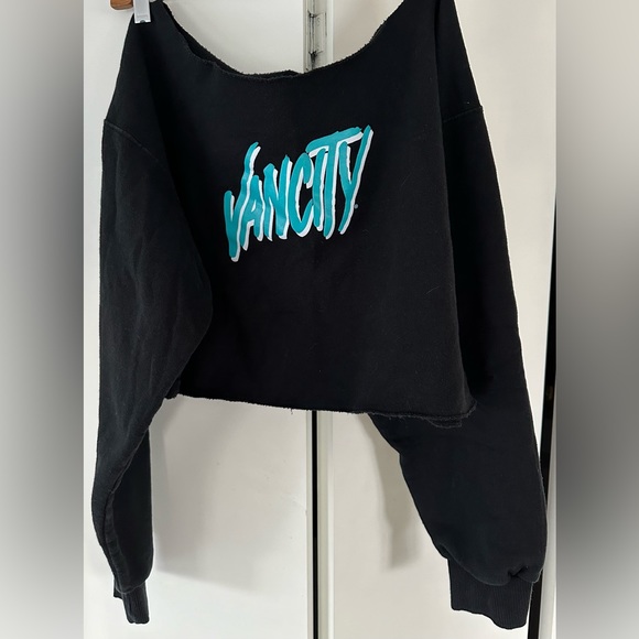 Vancityoriginals Let’er Rip Crop Sweatshirt - Picture 2 of 4